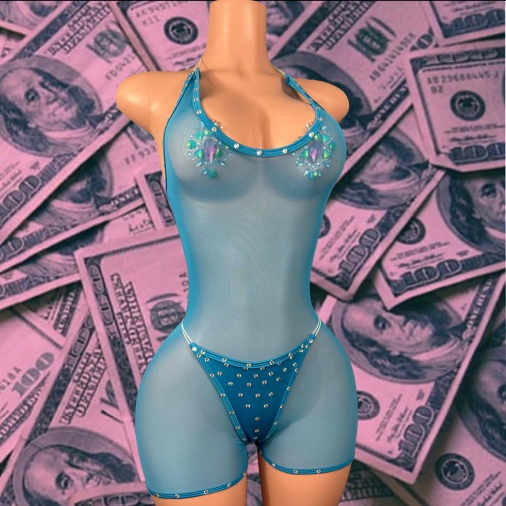 BRAND NEW EXPTIC DANCEWWAR